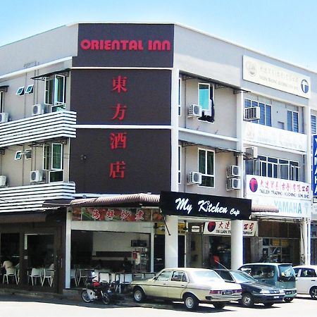 Oriental Inn Кучинг Екстериор снимка