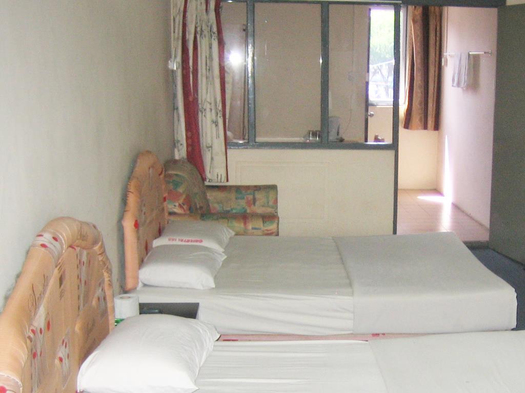 Oriental Inn Кучинг Екстериор снимка