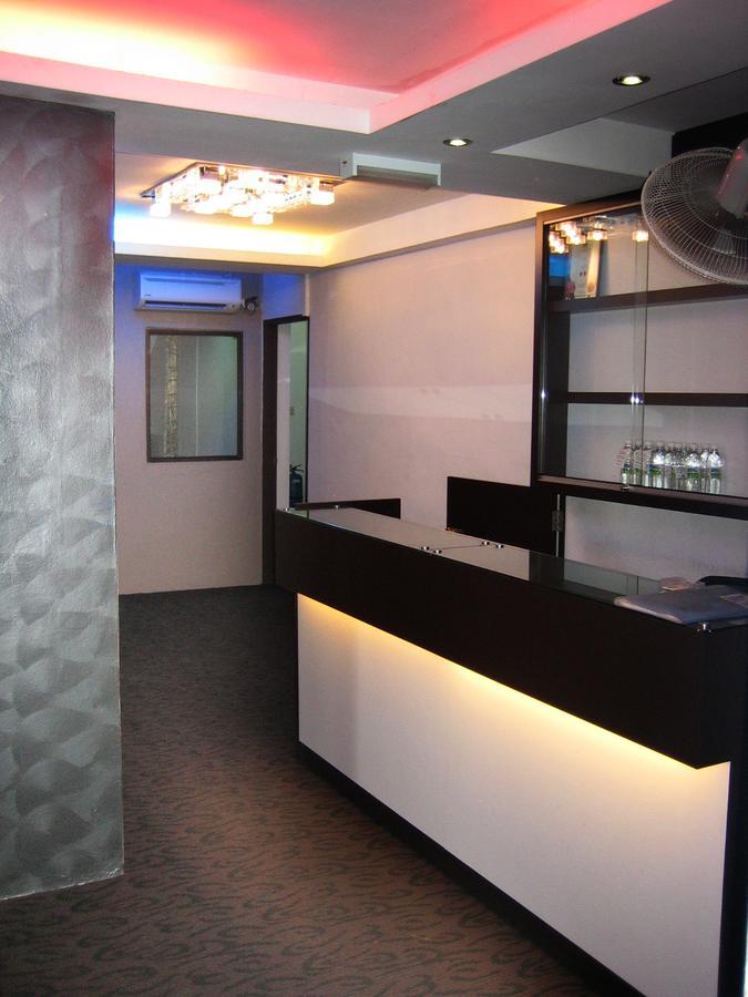 Oriental Inn Кучинг Екстериор снимка